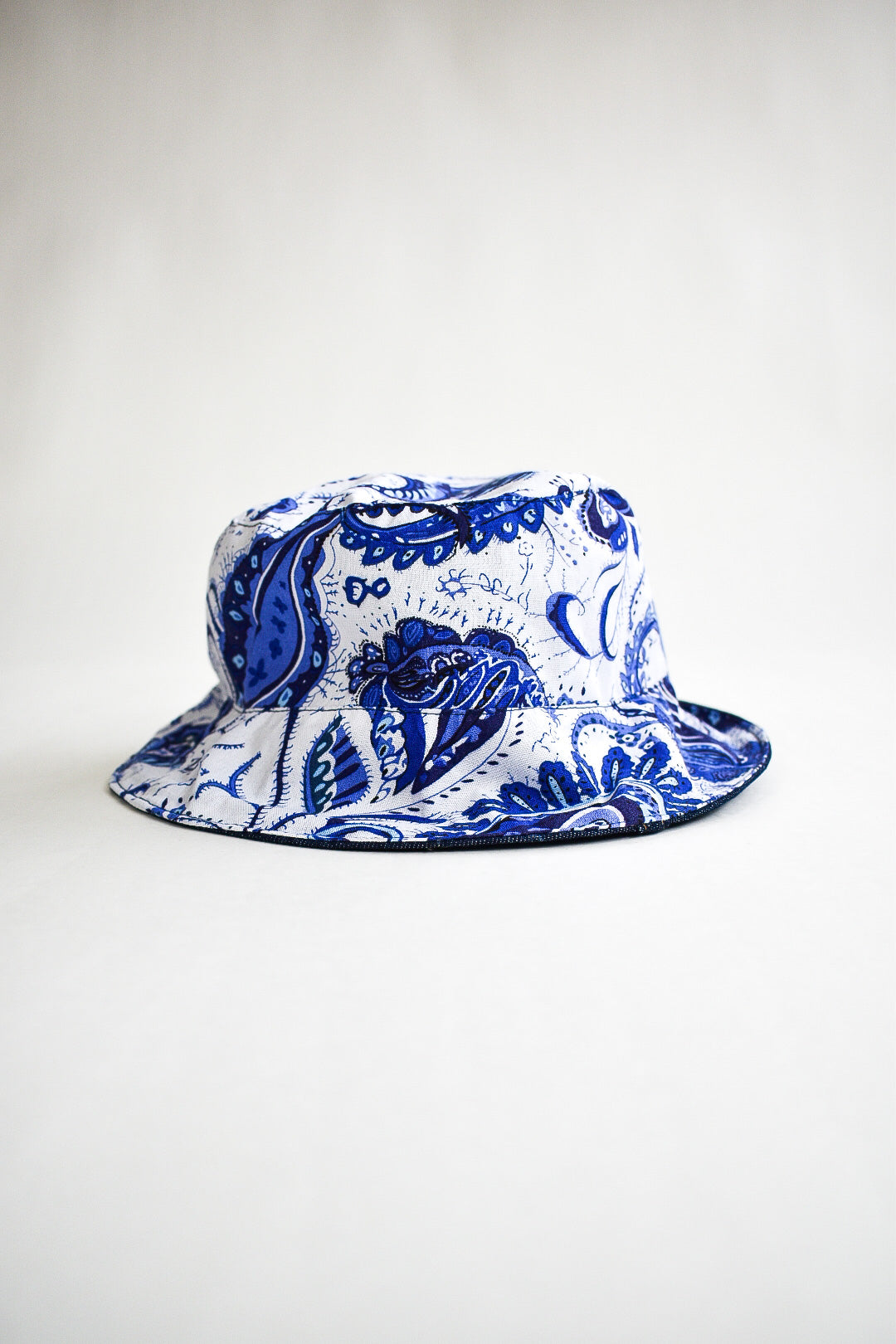 ALS DENIM | Blauwe bloesem emmer hoed